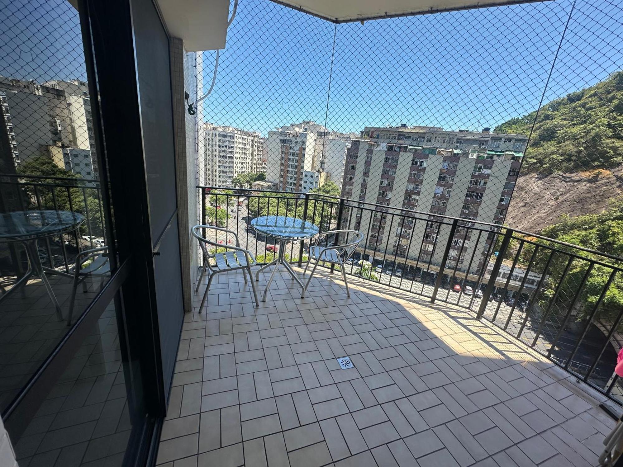 2 Quartos Com Piscina Em Copacabana Apartahotel